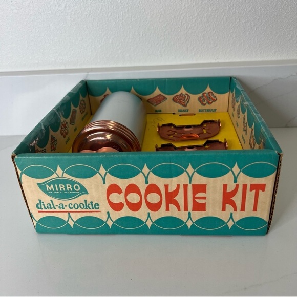 Vintage Mirro Dial a Cookie Kit In Box Kitchen Aluminum Copper Discs - Picture 7 of 14